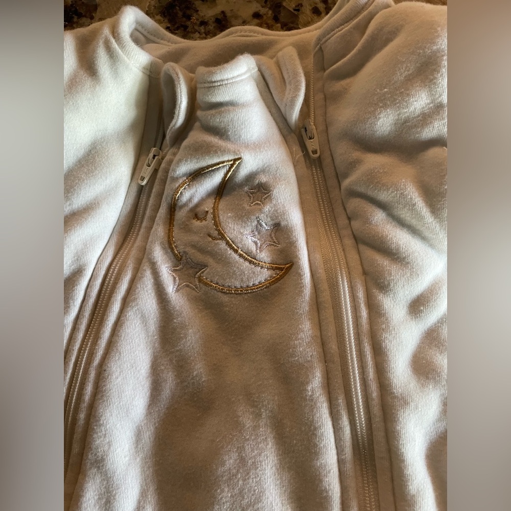 Baby Brezza sleep suit 6-9 months